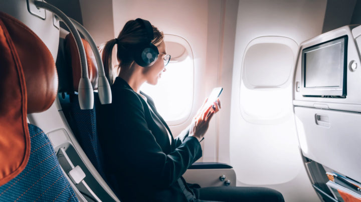 The 7 best noise-canceling headphones for business travelers