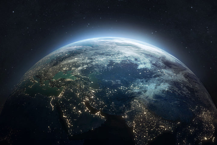 Meeting global carbon budget goals with sustainable travel