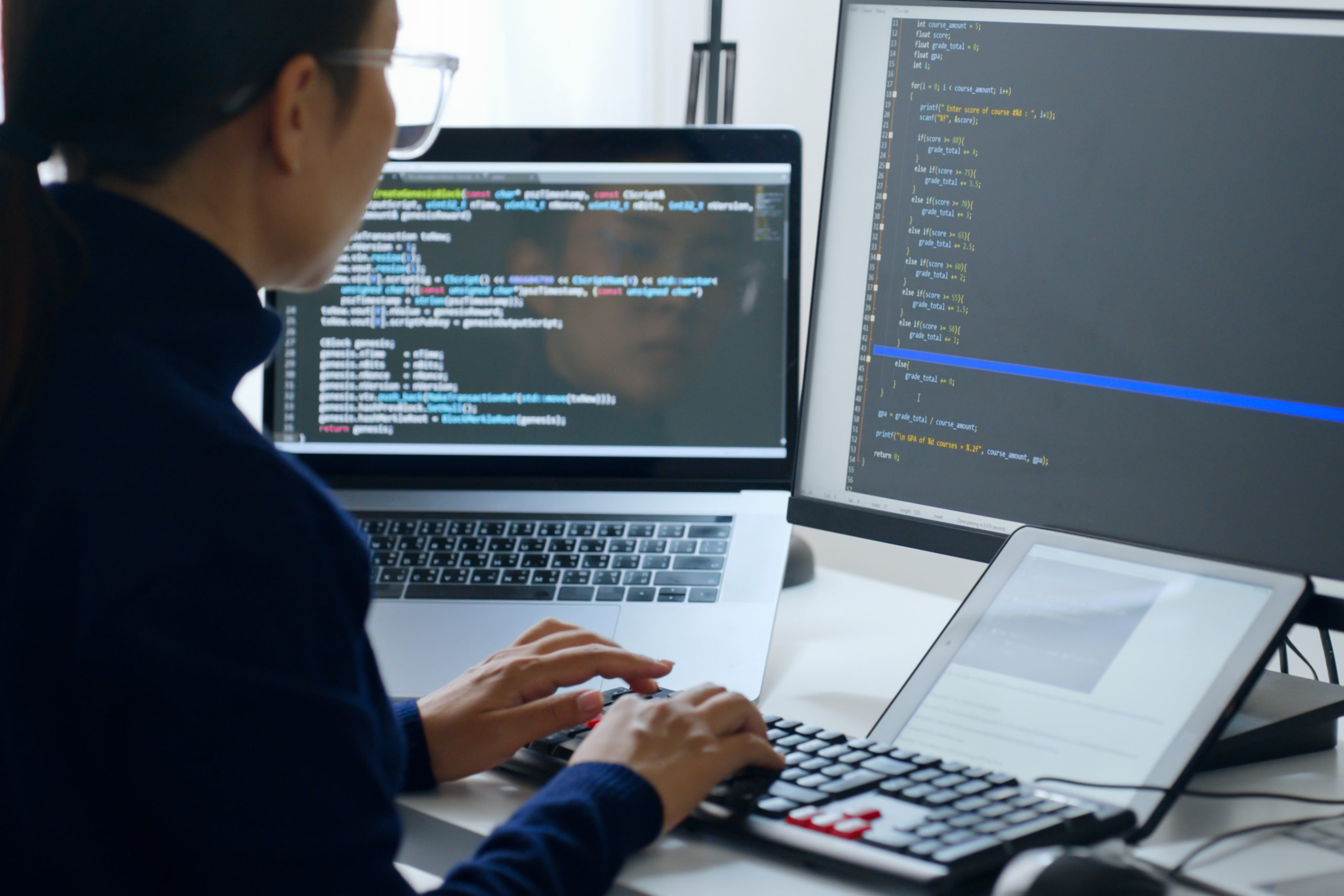 Helping female students discover tech with CodeWomen