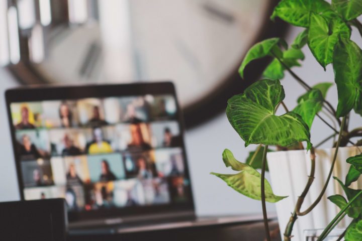How to run (and rock) a hybrid meeting