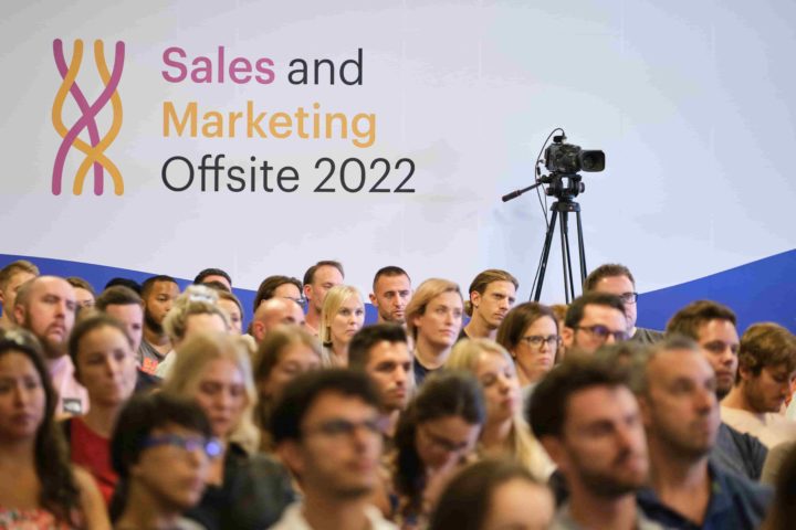 5 tips for a successful team offsite everyone will remember