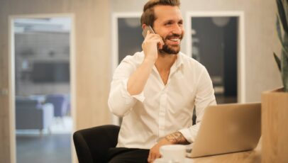 What is a corporate travel consultant?