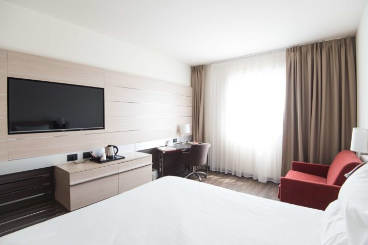 What do business travelers need in a hotel?