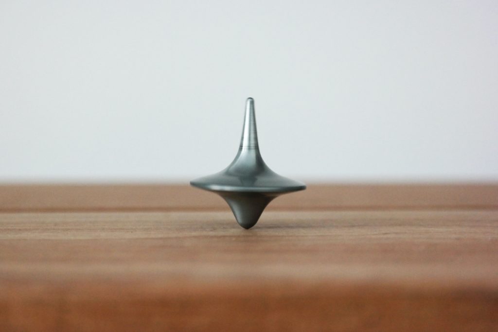 Spinning widget for balance