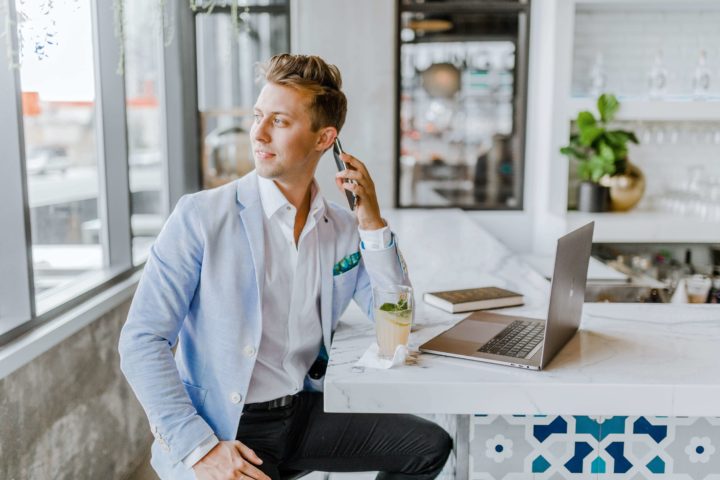 What is a corporate travel agent?