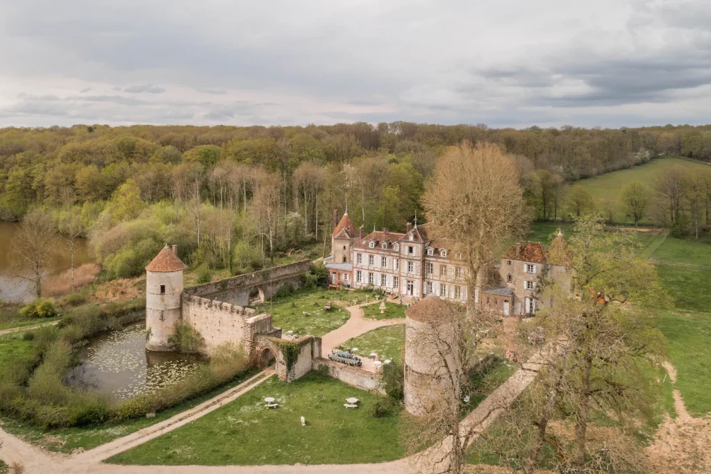 castle in manou