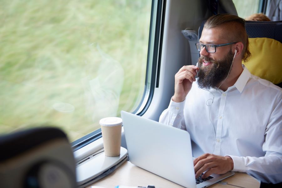 Dienstreise als Arbeitszeit im Zug