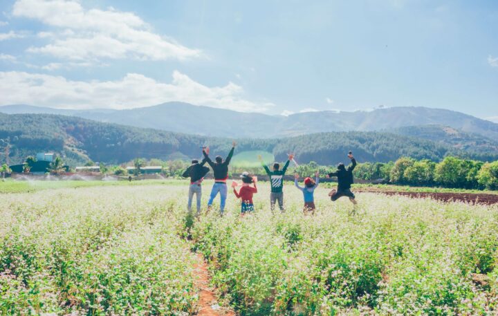 6 ways to get group travel discounts for team events