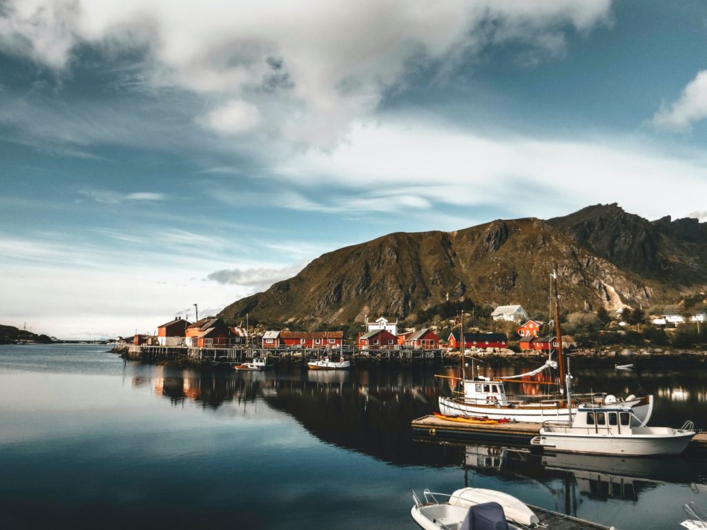Noruega barcos en el mar