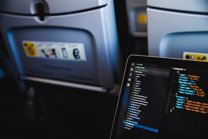 How jet-setting business travelers get work done on a plane