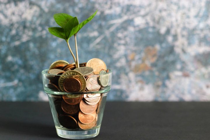 10 Möglichkeiten, wie Ihr Unternehmen Geld bei Geschäftsreisen sparen kann