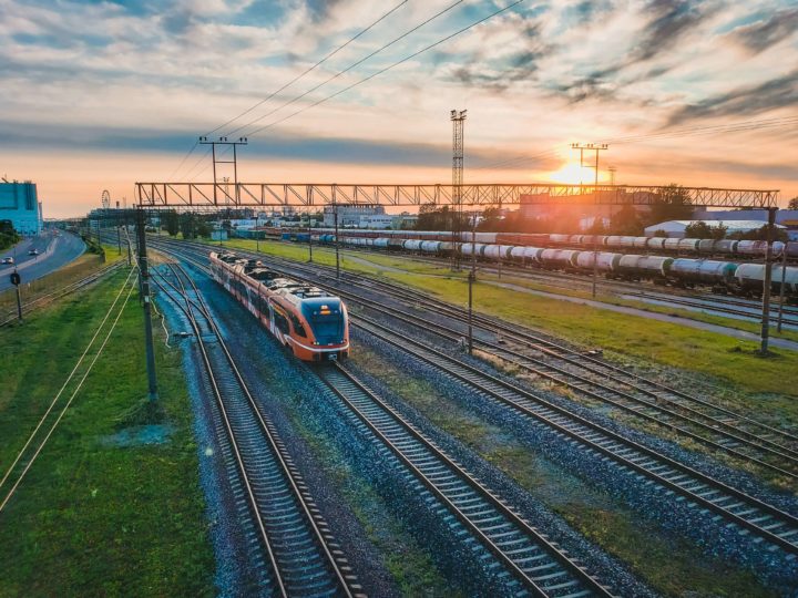 8 Key Benefits of Business Train Travel | TravelPerk