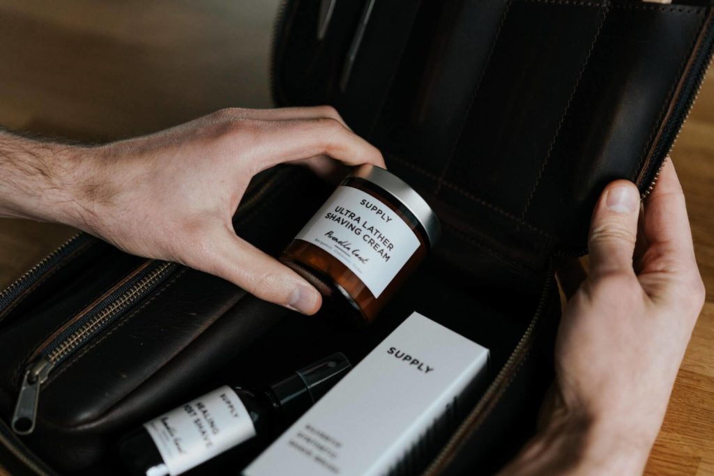 packing men's toiletries