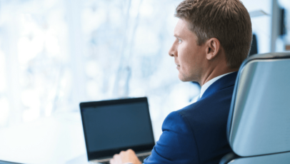 7 tips to stay healthy while traveling for work